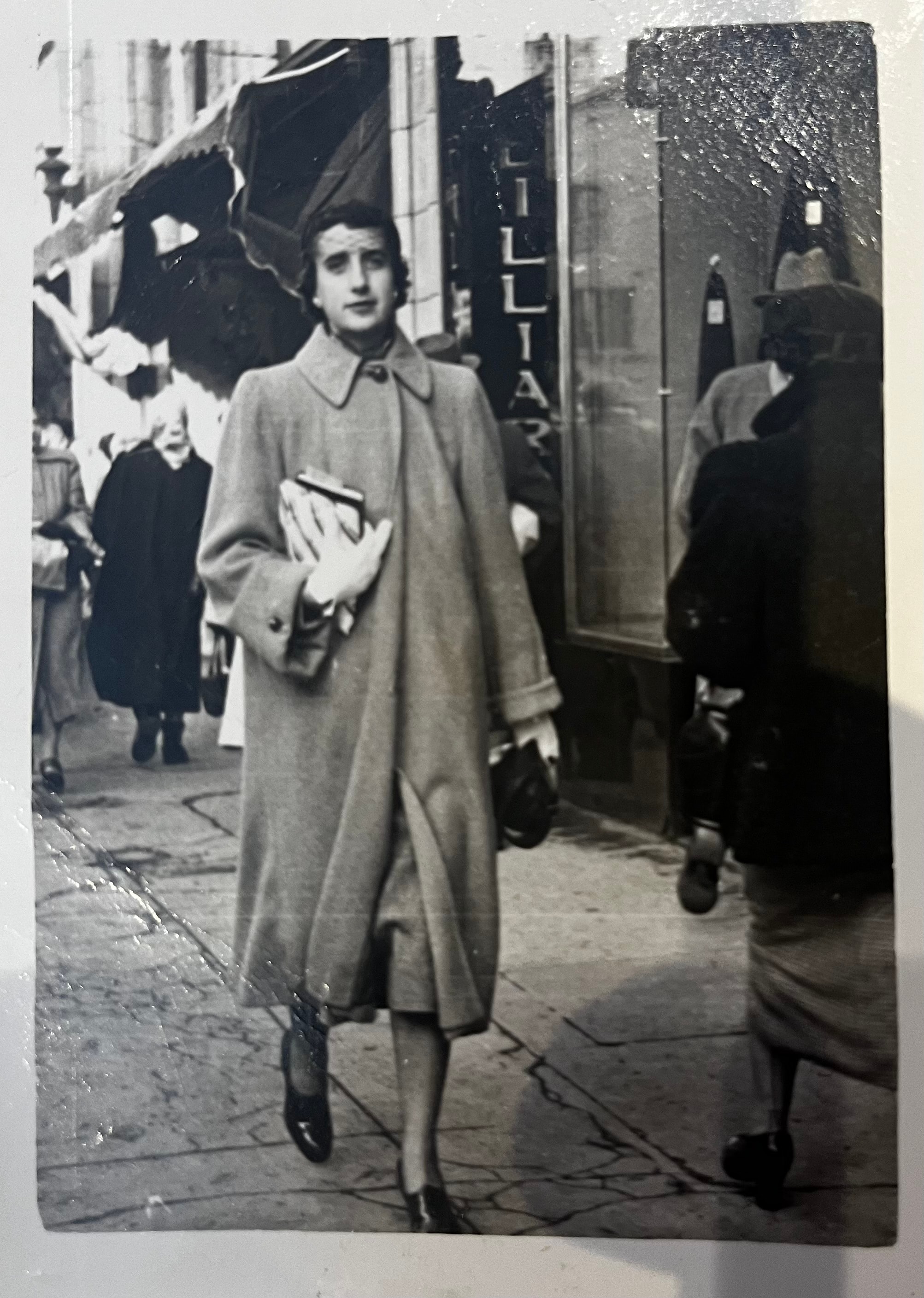 Helyar family photo, 1940s